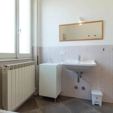 Mamma Ciccia - Confalonieri マンデッロ・デル・ラーリオ